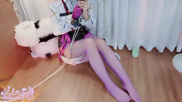 兰兰小苍Freesia 卡芙卡 顶级丝袜摩擦 亲亲吃吃