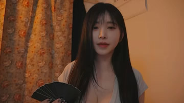 【中字】yoonying 假期和女友在民宿被窝里通宵打扑克