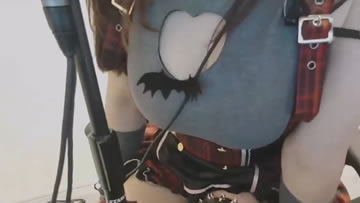 みやぢMiyadi 穿着cosplay服装吹气、甜耳ASMR