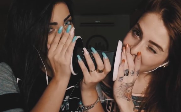 【Emanuelly&MaruKarv】风格狂野的双人咬耳朵