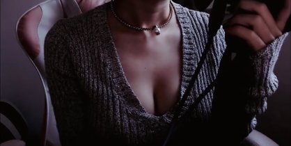 【Aki秋水助眠彩蛋版】火辣身材の姐姐吃你耳朵