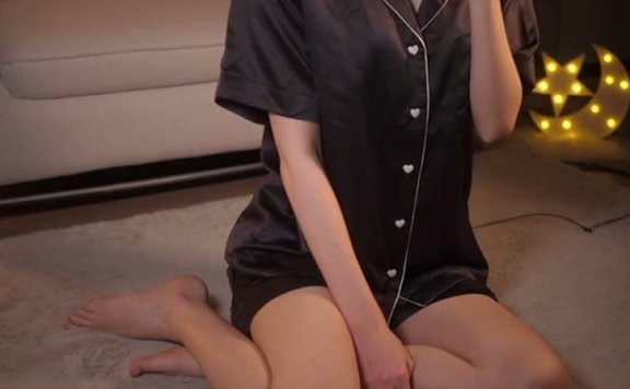 鬼花まりす油管助眠 睡衣耳舐