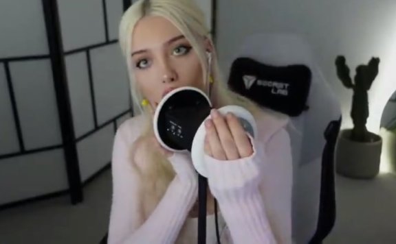 tysria ASMR 舔舐和窃窃私语直到你睡着