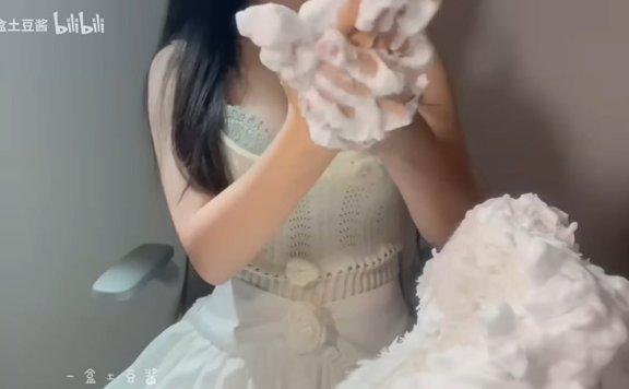 一盒土豆酱 乖乖来洗头啦