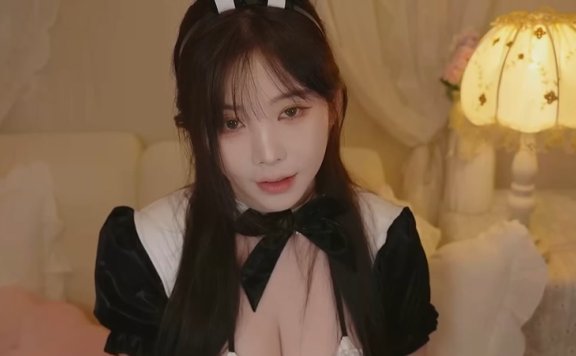 yoonying 年上姐姐穿上了女仆装