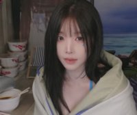 【搬运中字】yoonying 在夏日清凉的海边小憩一会吧