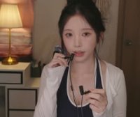 【搬运中字】yoonying 26.9温柔女友 线上哄睡
